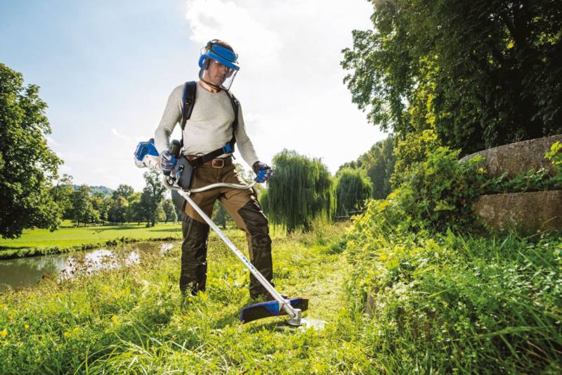 Location débroussailleuse sur le Tholonet 